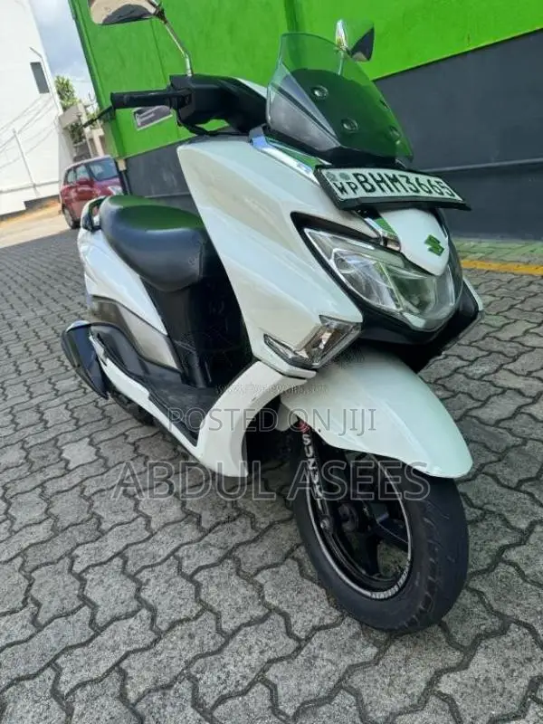 Suzuki BURGMAN 2019 Motorbike (Used)