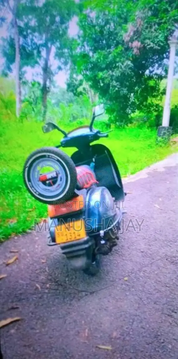 Bajaj Legin 2004 Motorbike (Used)