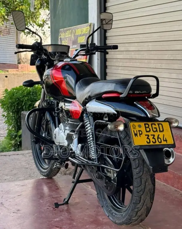 Bajaj V15 2016 Motorbike (Used)