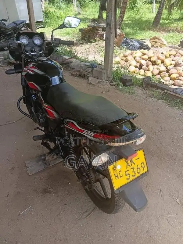 Bajaj Discover 100 2012 Motorbike (Used)
