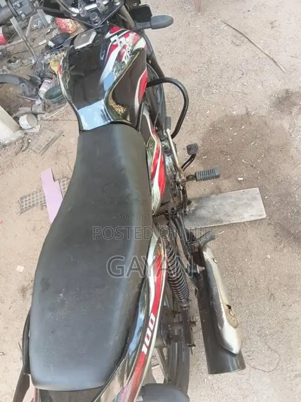 Bajaj Discover 100 2012 Motorbike (Used)