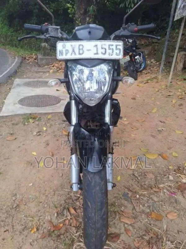 Yamaha FZ 2011 Motorbike (Used)