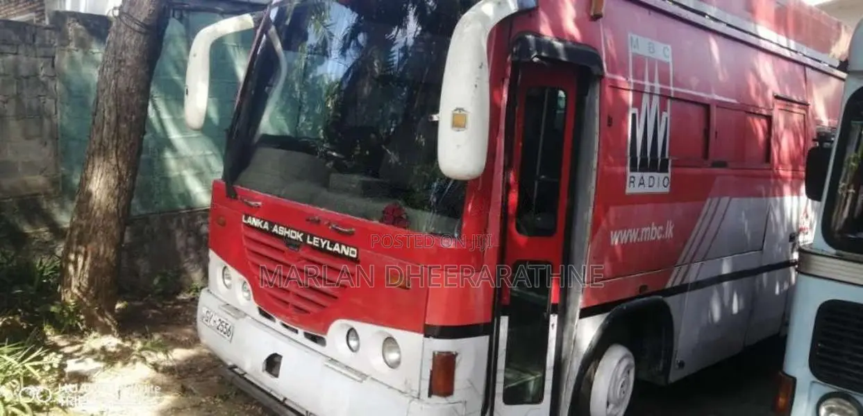 Ashok-Leyland Hino Power 2002 Bus (Used)