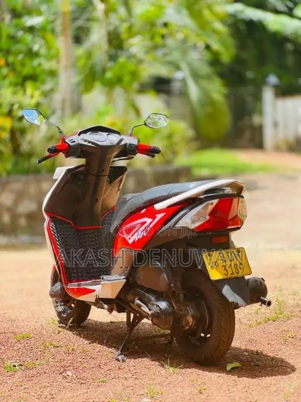 Honda Dio 2015 Motorbike (Used)