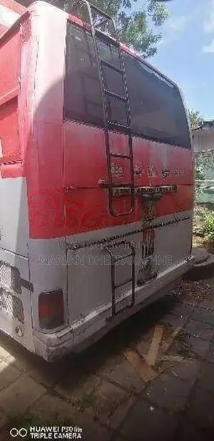 Ashok-Leyland Hino Power 2002 Bus (Used)