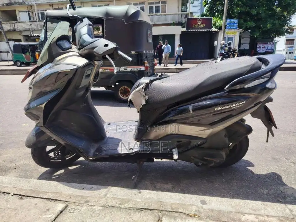 Suzuki BURGMAN 2019 Motorbike (Used)