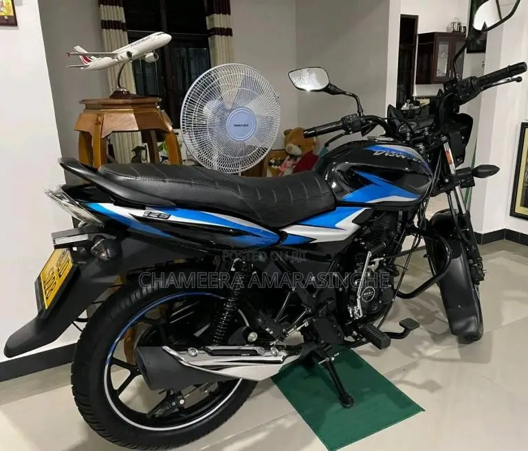 Bajaj Discover 125 2023 Motorbike (Used)