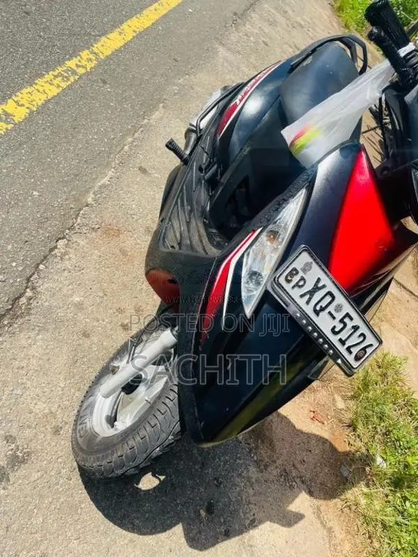 TVS Scooty Streak 2012 Motorbike (Used)