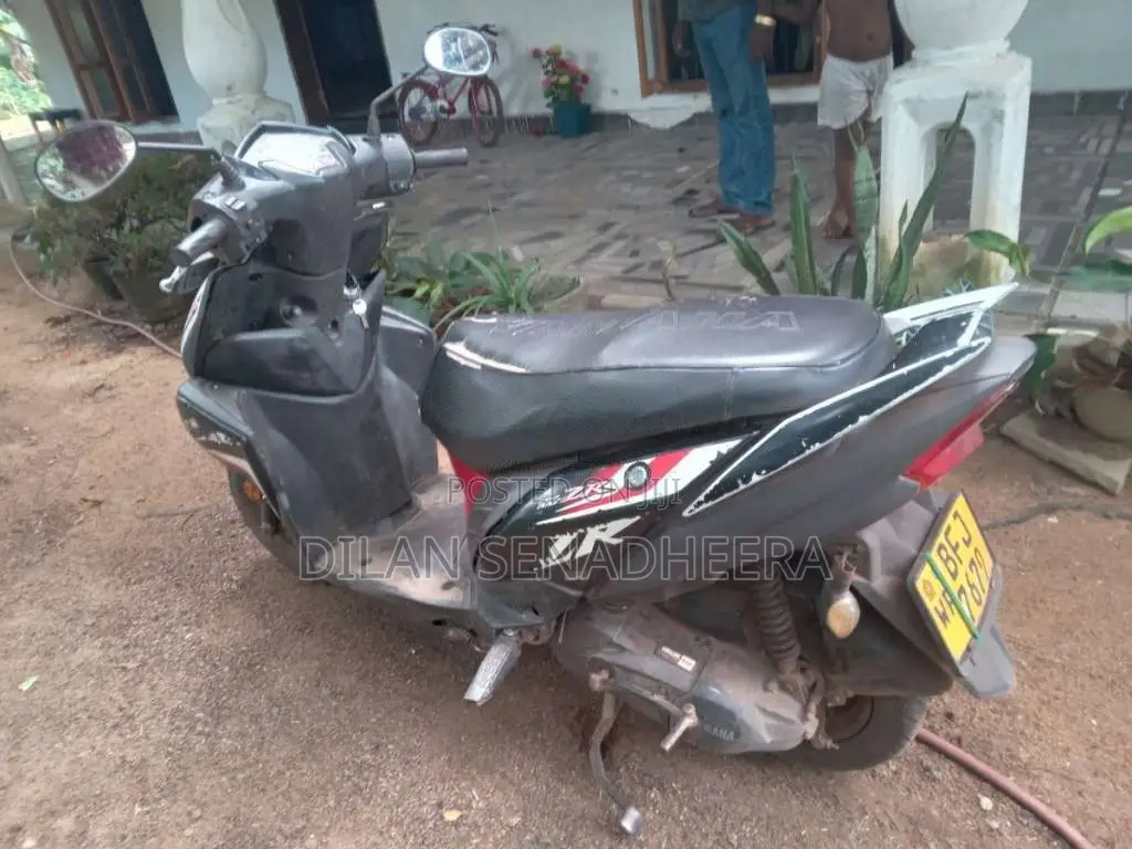 Yamaha Ray Zr 2017 Motorbike (Used)
