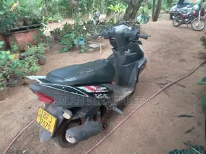 Yamaha Ray Zr 2017 Motorbike (Used)