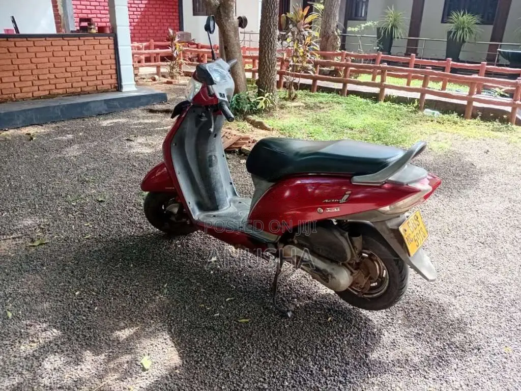 Honda Activa 2014 Motorbike (Used)