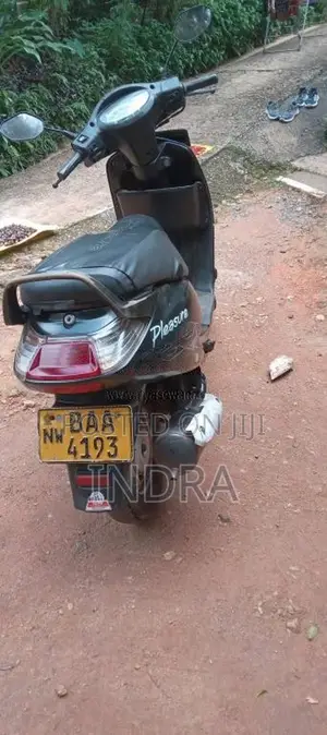 Hero Pleasure 2013 Motorbike (Used)