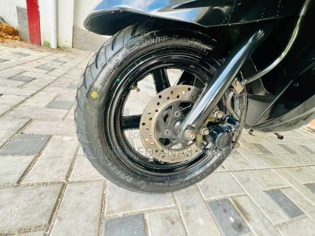 Suzuki BURGMAN 2019 Motorbike (Used)