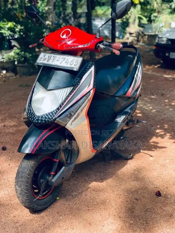 Honda Dio 2010 Motorbike (Used)