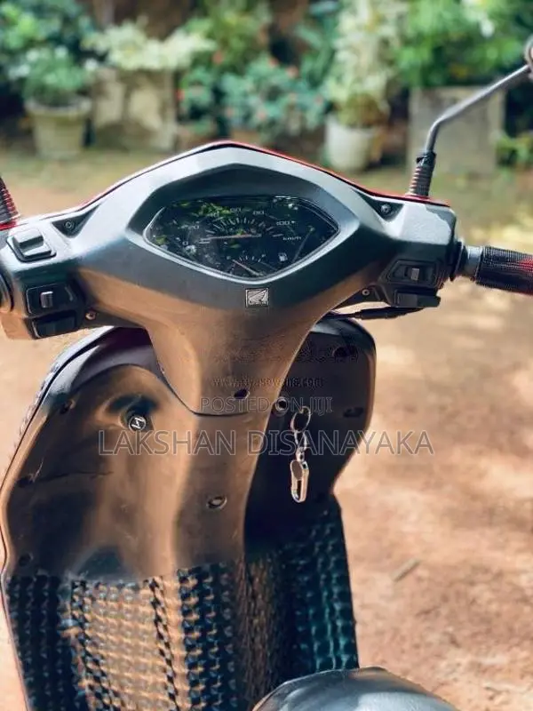 Honda Dio 2010 Motorbike (Used)