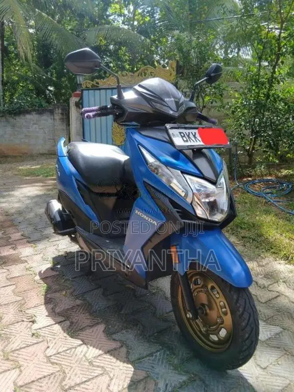 Honda Dio 2025 Motorbike (Used)