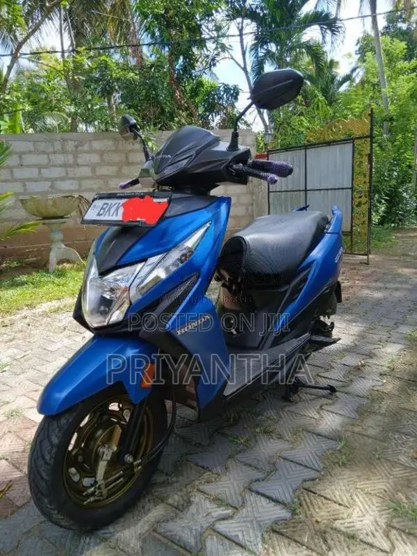 Honda Dio 2025 Motorbike (Used)