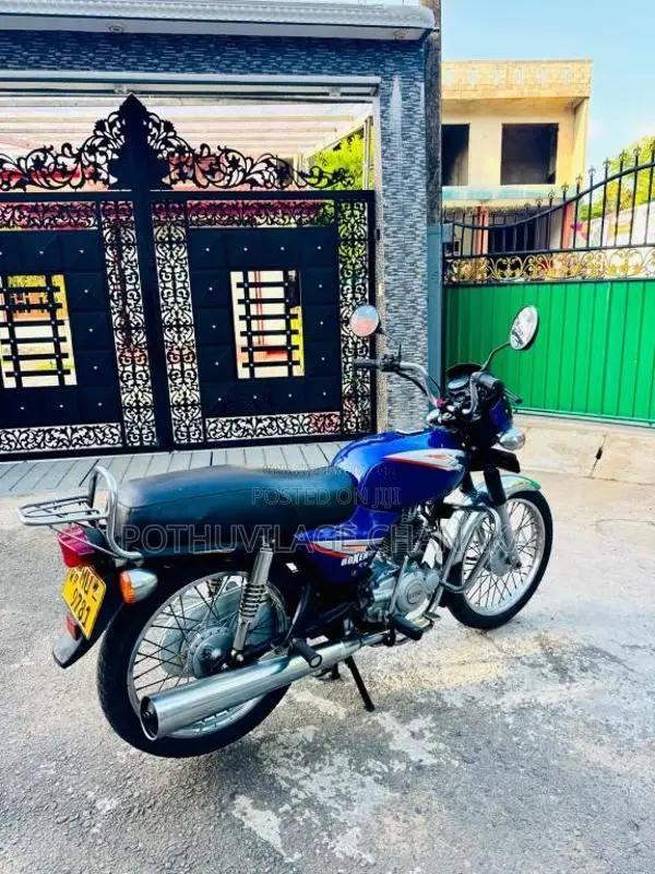 Bajaj Boxer 2006 Motorbike (Used)