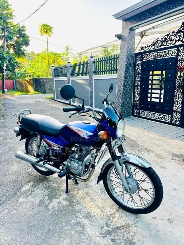 Bajaj Boxer 2006 Motorbike (Used)
