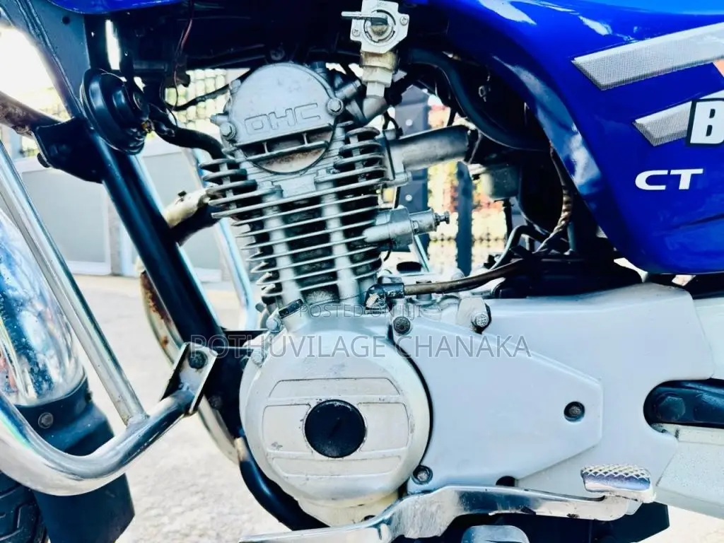 Bajaj Boxer 2006 Motorbike (Used)