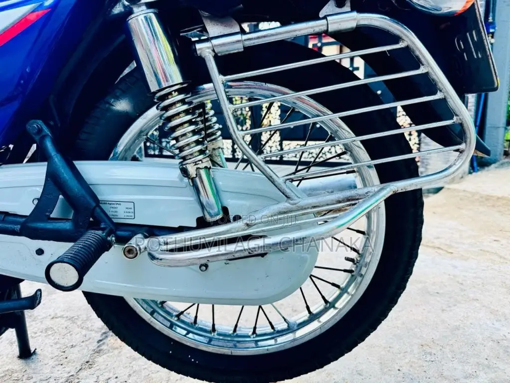 Bajaj Boxer 2006 Motorbike (Used)