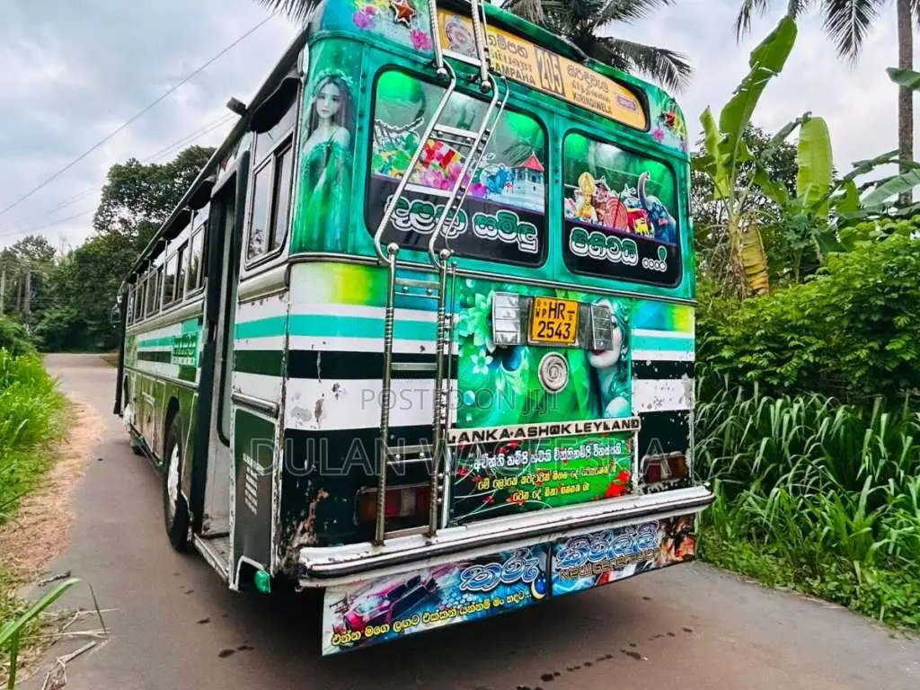 Ashok-Leyland Leyland 2004 Bus (Used)
