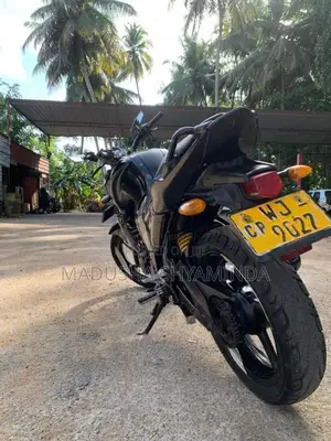 Yamaha FZ 2011 Motorbike (Used)