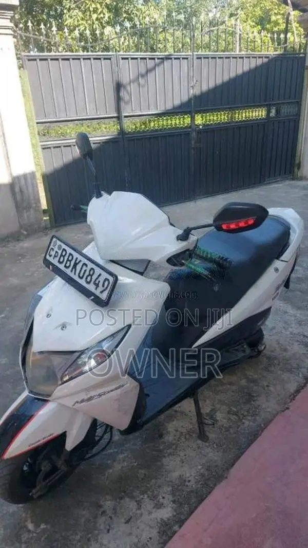 Honda Dio 2014 Motorbike (Used)