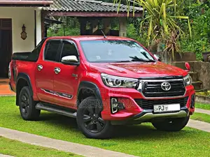 Toyota Hilux REVOLUTION 2018 Pickup (Used)