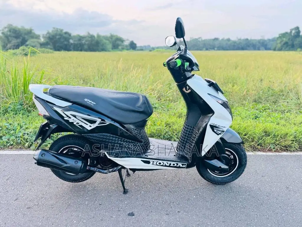 Honda Dio 2017 Motorbike (Used)