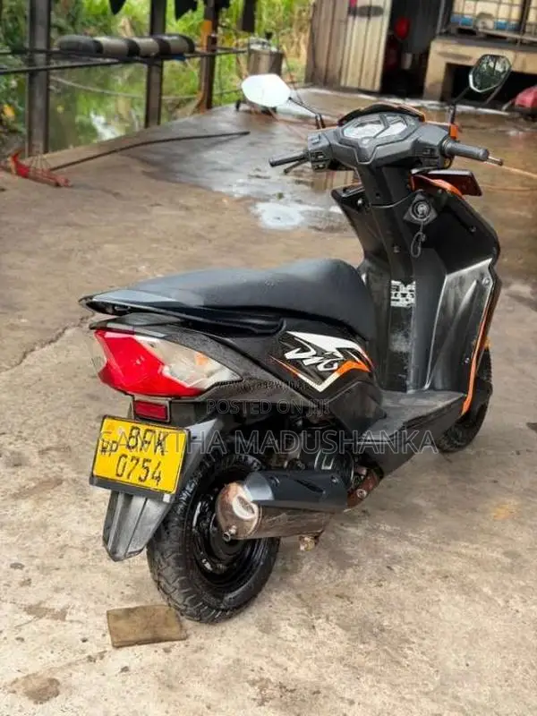 Honda Dio 2017 Motorbike (Used)