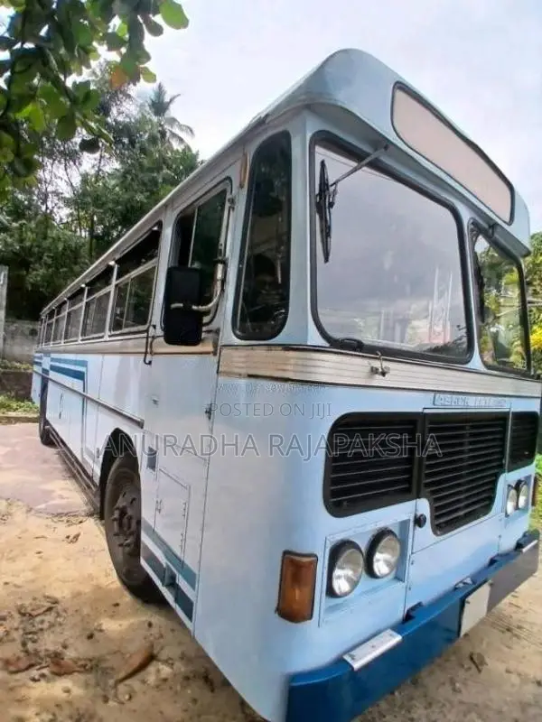 Ashok-Leyland Ruby Asana 54 2014 Bus (Used)