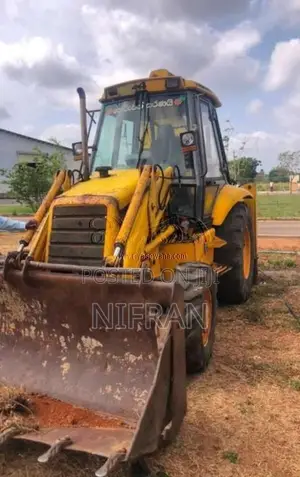 JCB 3CX 1999 Heavy-Duty (Used)