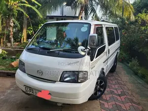Nissan Bongo 2000 Van (Used)