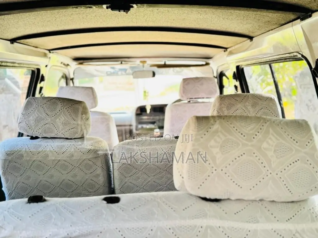 Toyota Lh103 Dolphin 1995 Van (Used)