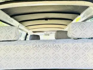 Toyota Lh103 Dolphin 1995 Van (Used)