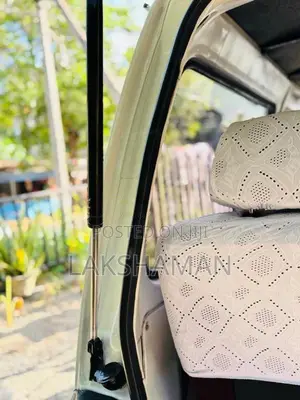 Toyota Lh103 Dolphin 1995 Van (Used)