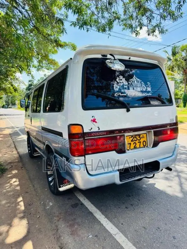 Toyota Lh103 Dolphin 1995 Van (Used)