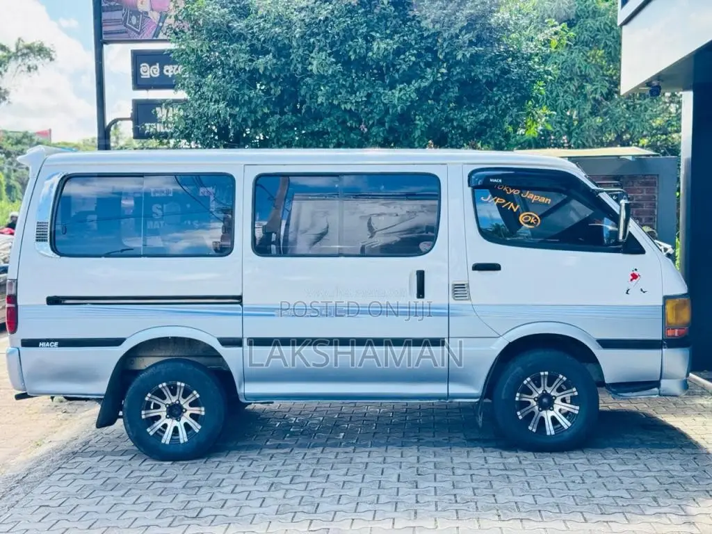 Toyota Lh103 Dolphin 1995 Van (Used)