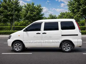 Toyota TownAce 2002 Van (Used)