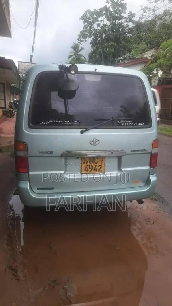 Toyota Grand Cabin 2001 Van (Used)