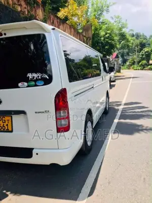 Toyota KDH 2013 Van (Used)