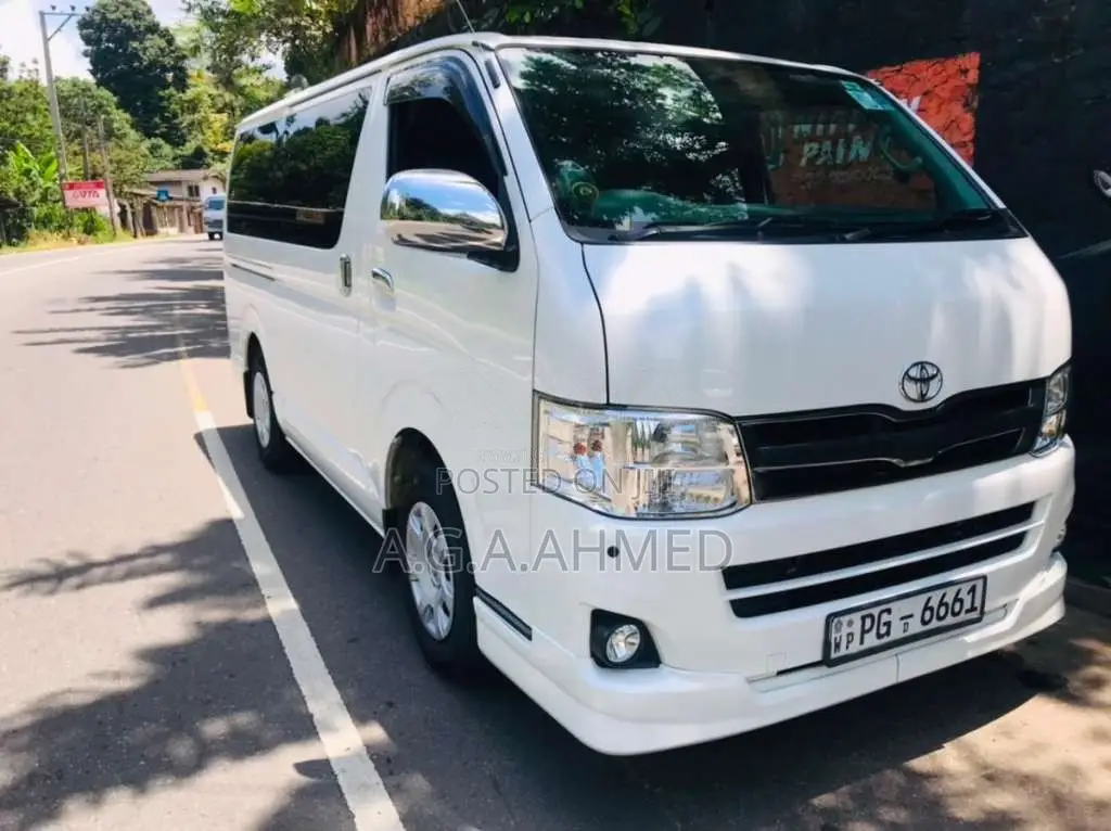 Toyota KDH 2013 Van (Used)