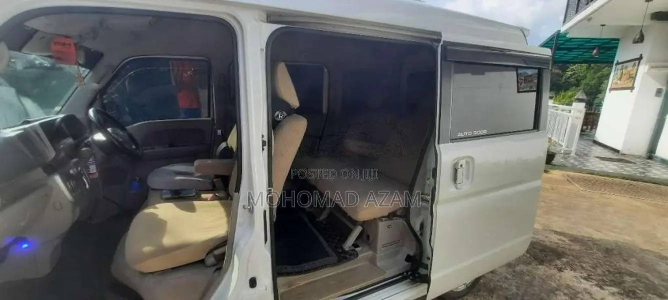 Suzuki Wagon 2018 Van (Used)