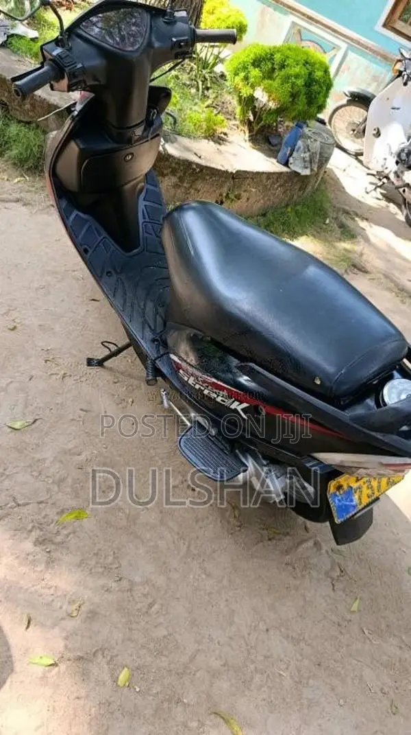 TVS Scooty Streak 2015 Motorbike (Used)