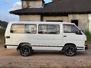 Toyota Hiace LH61V 1989 Van (Used)