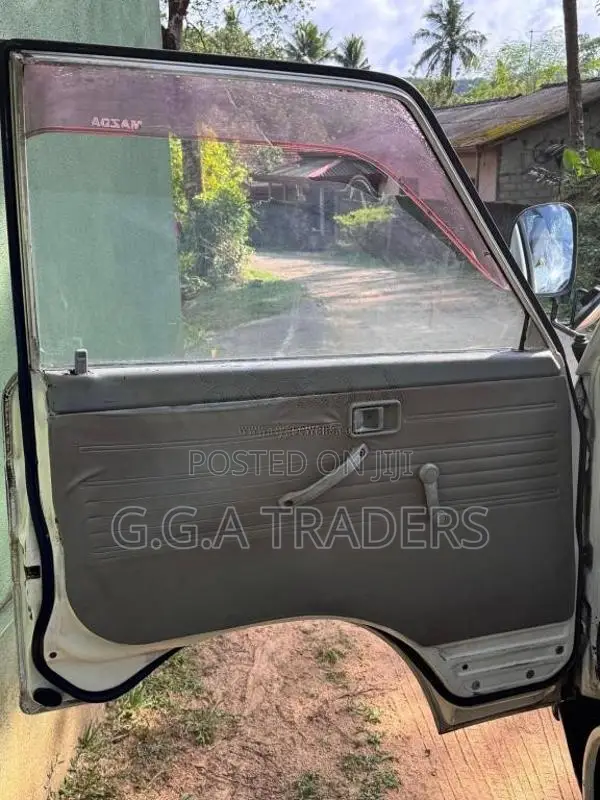 Mazda Bongo 1995 Van (Used)