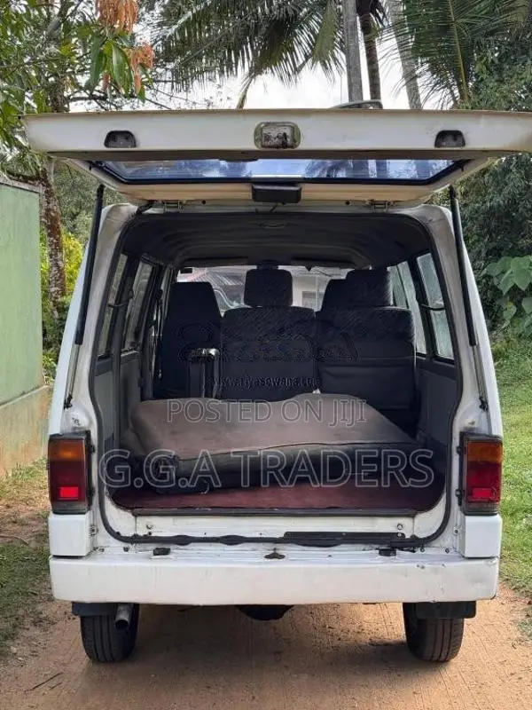 Mazda Bongo 1995 Van (Used)