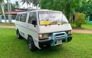 Mitsubishi Delica L300 1982 Van (Used)