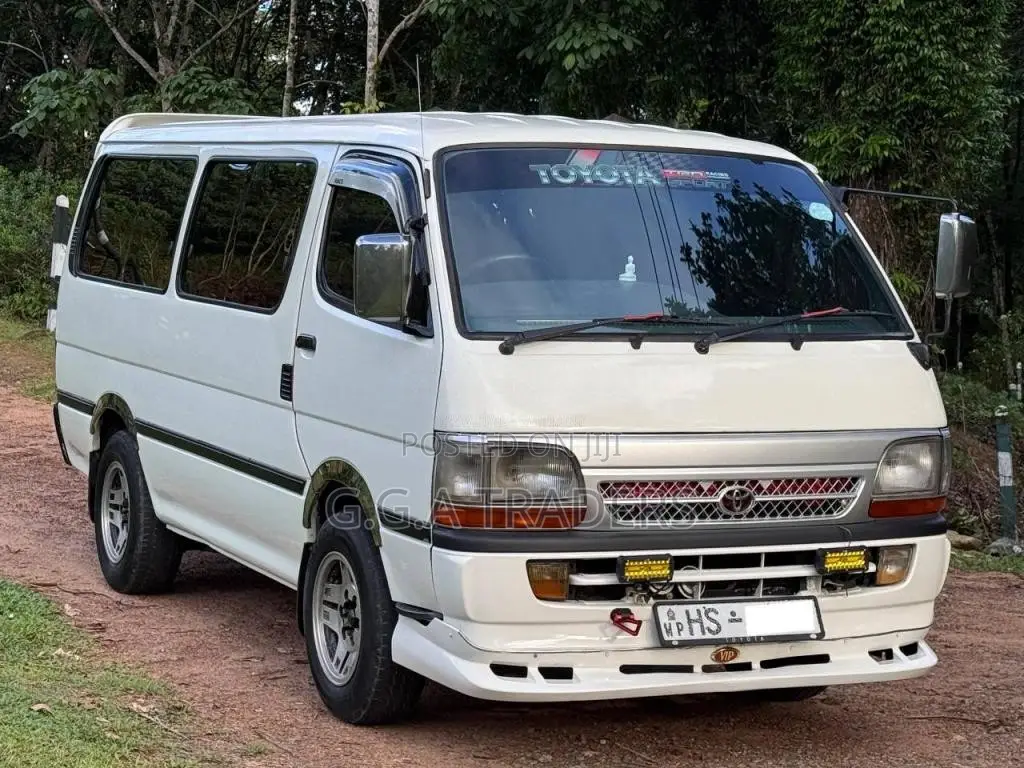 Toyota Dolphin LH172 2000 Van (Used)
